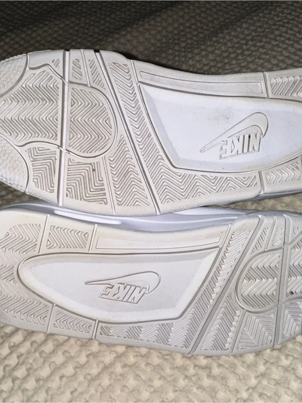 Nike Air Flight AIR FLIGHT Men's White Mid-Top Lace-Up Athletic Sneakers size 7